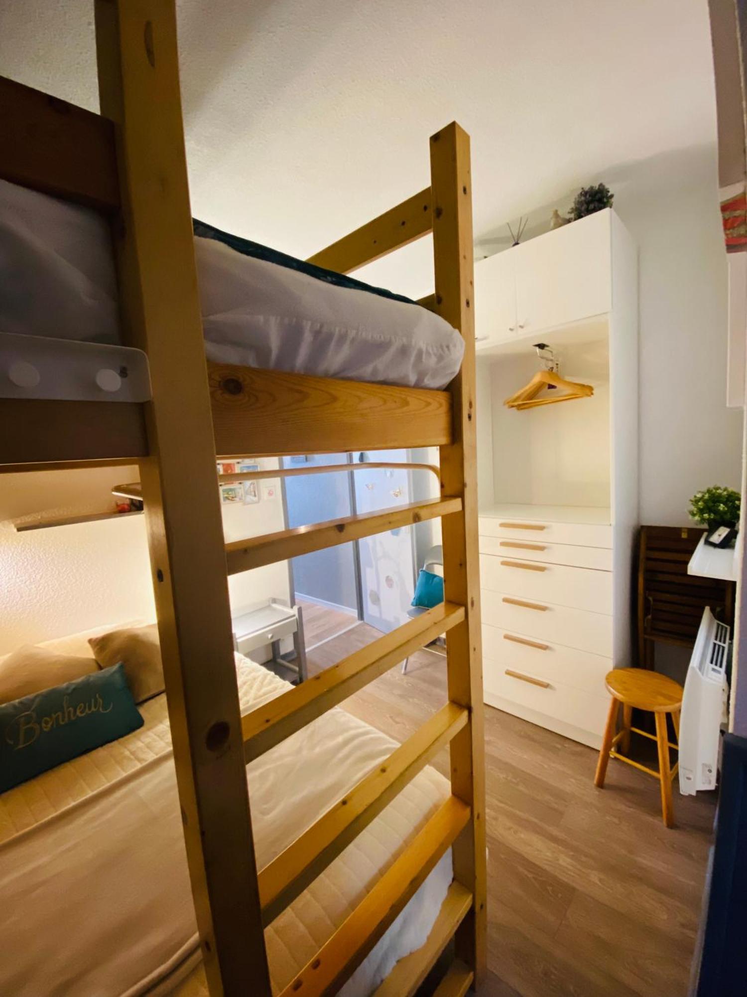Le Navarre, T2 Familial Bien Equipe En Rdc , En Centre-ville Apartment